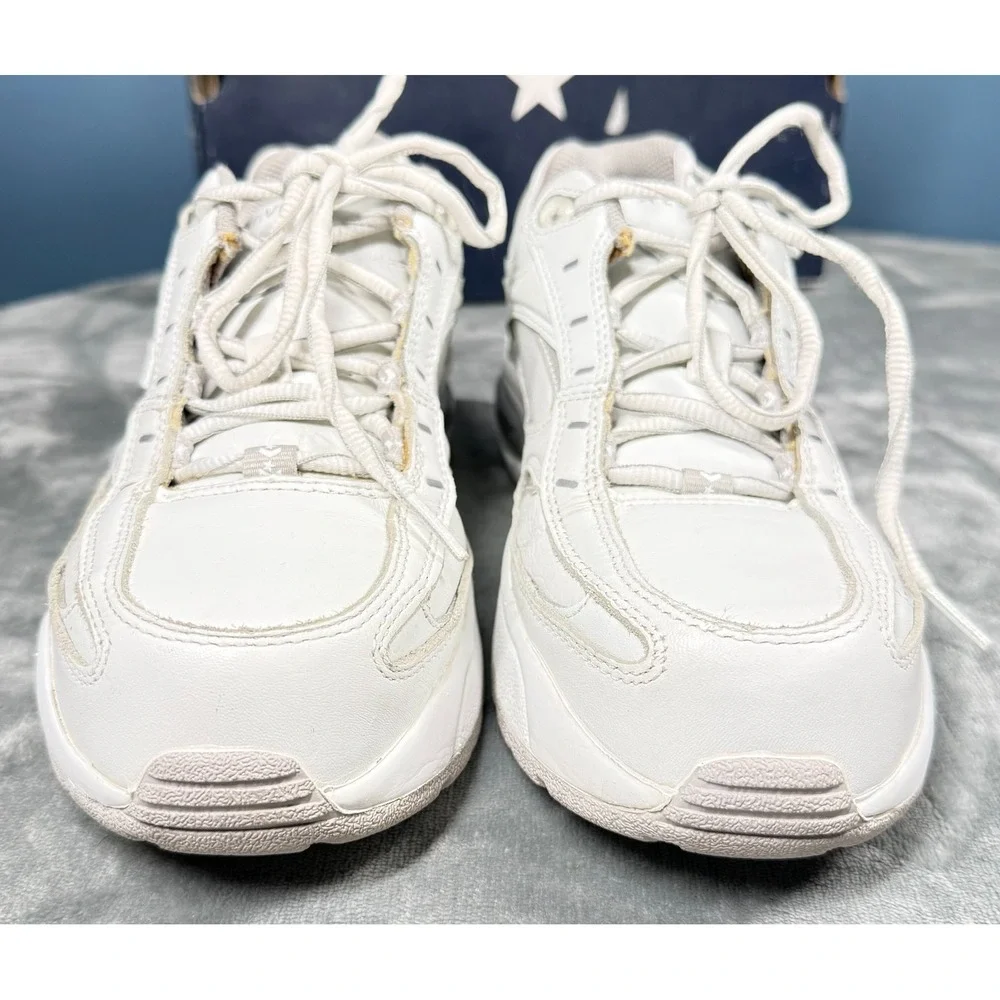 Converse All Star Work Shoes Womens 9W White Leather Steel Toe Slip Resistant